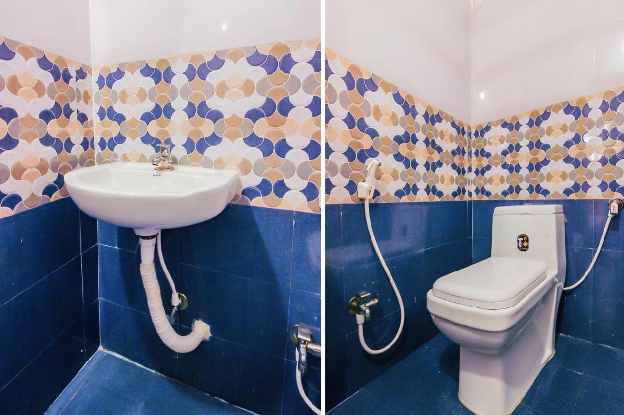 Oyo 17168 Hz Lodge Hyderabad Luaran gambar